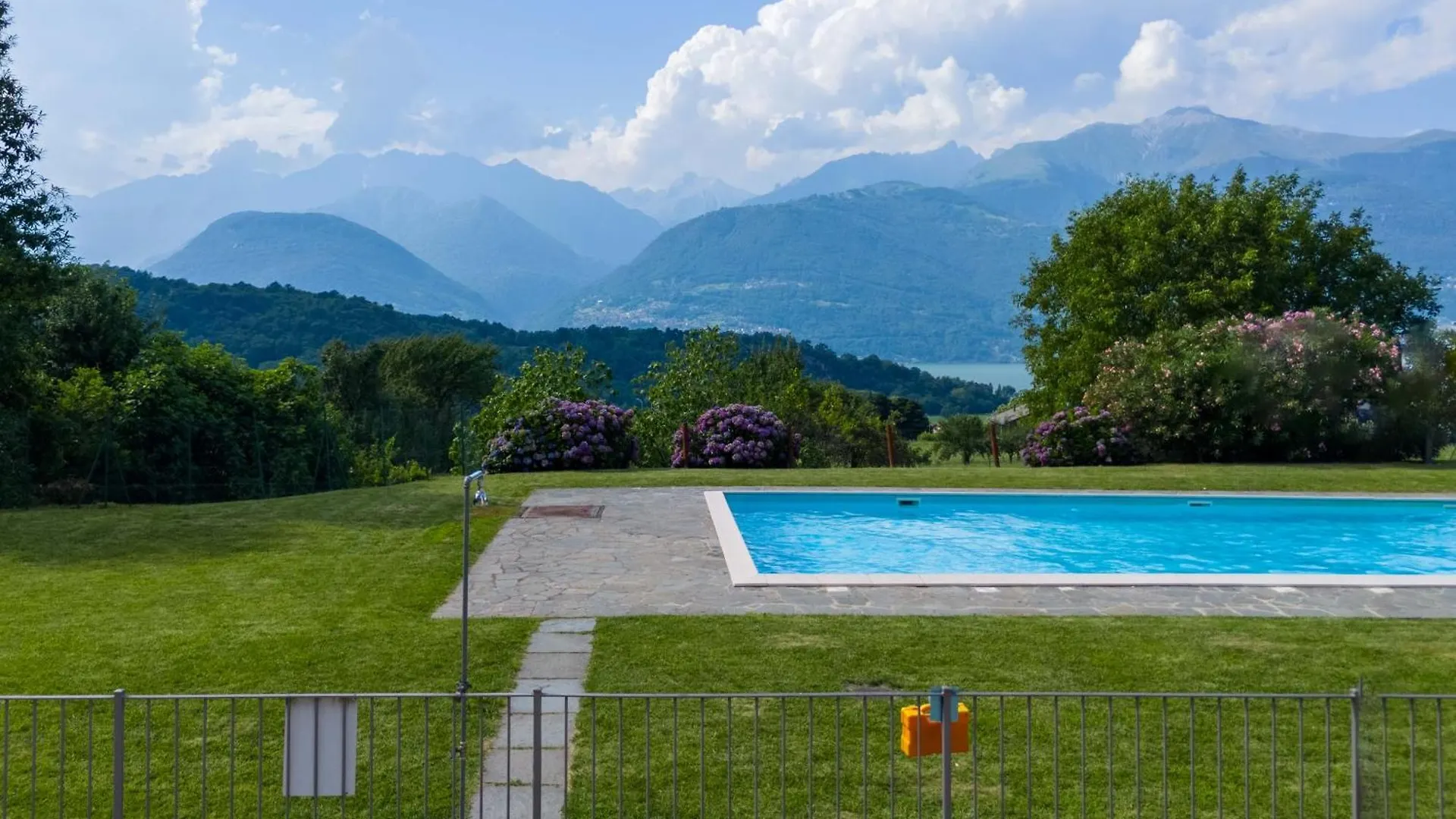 Dolce Far Niente Apartment Colico